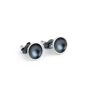 Concave rivet earring silver