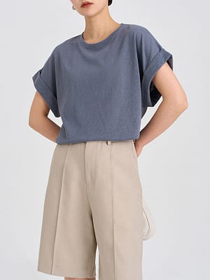 deep grey t shirt made with linen and cotton, short sleeved